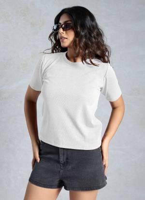 Looking These Beautiful Looking Readymade Tank Top.These Top is Fabricated On Knited.Its Beautified With Solid Designer.