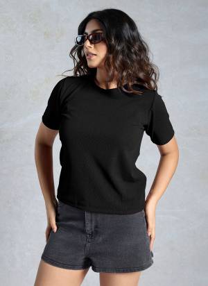 Looking These Beautiful Looking Readymade Tank Top.These Top is Fabricated On Knited.Its Beautified With Solid Designer.