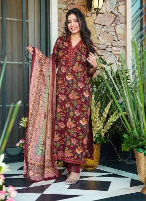 Attractive Looking These Beautiful Looking Readymade Plazzo Suits.These Top Are Muslin And Bottom is Fabricated On Muslin And Muslin Dupatta.Its Beautified With Designer Digital Printed.