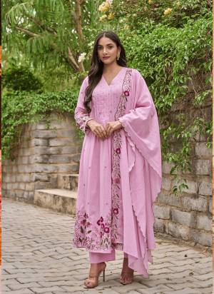 Garb These Suit in Fine Colored Pair With Bottom And Dupatta.These Top Are Chanderi Silk And Bottom Are Fabricated On Chanderi Silk Pair With Chanderi Dupatta.Its Beautified With Designer Embroidery Work.