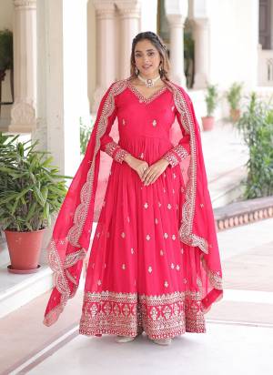 Garb These Beautiful Looking Party Wear Readymade Long Gown With Dupatta.These Gown Are Vichitra Silk And Dupatta is Fabricated On Vichitra Silk.Its Beautified With Designer Jari,Sequance Embroidery Work.