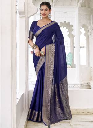 Garb These Festive And Party Wear Saree in Fine Colored.These Saree And Blouse is Fabricated On Chinon.Its Beautified With Weaving Jari Designer.