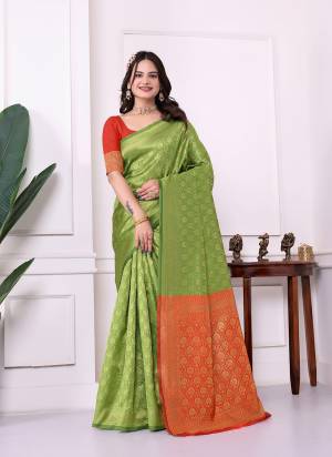 Attrective These Party Wear Saree in Fine Colored.These Saree Are Art Silk And Blouse is Art Silk Fabricated.Its Beautified With Woven Designer.