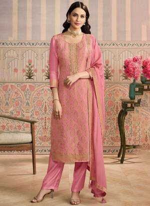Garb These Party Wear Designer Suit in Fine Colored Pair With Bottom And Dupatta.These Top Are Viscose Jacquard And Dupatta Are Fabricated On Vichitra Silk Pair With Santoon Bottom.Its Beautified With Santoon Inner.Its Beautified With Heavy Weaving Designer With Embroidery Work.