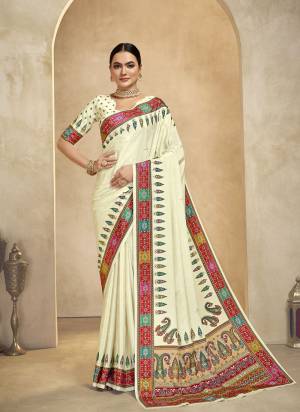 Attractive These Fastive And Party Wear Saree in Fine Colored.These Saree And Blouse is Fabricated On Crepe Silk.Its Beautified With Designer Digital Foil Printed.