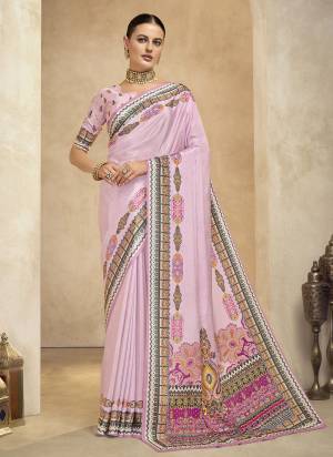 Attractive These Fastive And Party Wear Saree in Fine Colored.These Saree And Blouse is Fabricated On Crepe Silk.Its Beautified With Designer Digital Foil Printed.