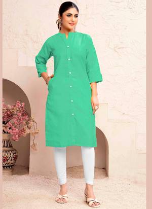 Looking These Beautiful Looking Readymade Kurti.These Kurti is Fabricated On Magic Cotton.Its Beautified With Solid With Pocket.