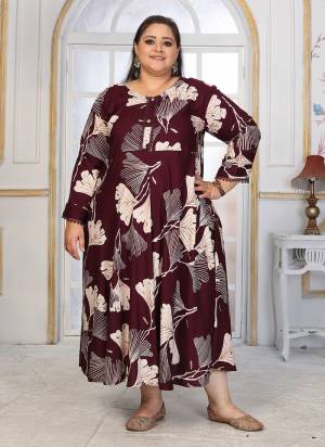 Attrective These Beautiful Looking Readymade Plus Size Long Kurti.These Kurti is Fabricated On Rayon.Its Beautified With Designer Printed.