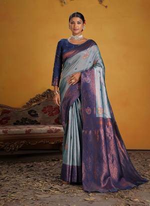 Attractive These Fastive Saree in Fine Colored.These Saree Are Art Silk And Blouse is Fabricated On Art Silk Pair.Its Beautified With Woven Jacquard Designer.