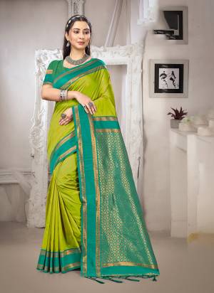 Attractive These Fastive And Party Wear Saree in Fine Colored.These Saree And Blouse is Fabricated On Silk.Its Beautified With Woven Pallu Border Galla Designer.