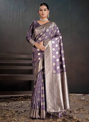 Attractive These Party Wear Saree in Fine Colored.These Saree Are Silk And Blouse is Silk Fabricated.Its Beautified With Weaving Jacquard Jari Designer.