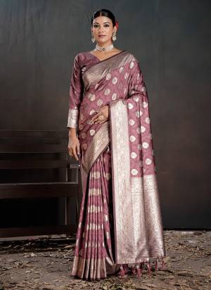 Attractive These Party Wear Saree in Fine Colored.These Saree Are Silk And Blouse is Silk Fabricated.Its Beautified With Weaving Jacquard Jari Designer.
