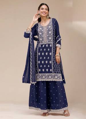 Garb These Designer Plazzo Suit in Fine Colored Pair With Bottom And Dupatta.These Top Are Georgette And Dupatta Are Fabricated On Georgette Pair With Georgette Bottom.Its Beautified With Santoon Inner.Its Beautified With Heavy Designer Embroidery Work.