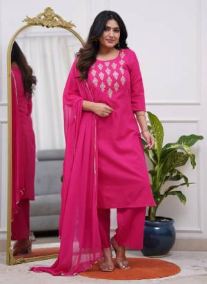 Garb These Suit in Fine Colored Pair With Bottom And Dupatta.These Top Are Silk Blend And Bottom Are Fabricated On Silk Blend Pair With Naznin Dupatta.Its Beautified With Designer Embroidery Work.