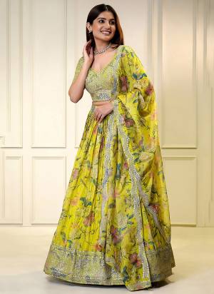 For A Designer Look,Grab These Lehenga Choli in Fine Colored.These Lehenga And Blouse Are Fabricated On Organza Pair With Dupatta Are Organza.Its Beautified With Digital Floral Printed Designer With Sequance Embroidery Work.