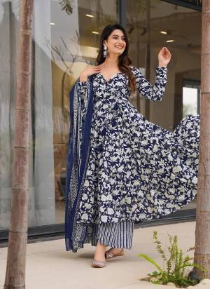 Garb These Beautiful Looking Readymade Plazzo Suits.These Top Are Muslin And Bottom is Fabricated On Muslin And Muslin Dupatta.Its Beautified With Designer Digital Printed.