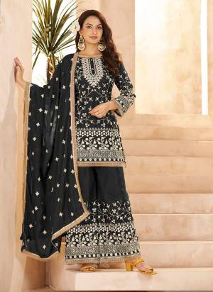 Attractive These Party Wear Plazzo Suit in Fine Colored Pair With Bottom And Dupatta.These Top Are Star Georgette And Dupatta Are Fabricated On Star Georgette Pair With Star Georgette Bottom.Its Beautified With Designer Cotton Thread,Sequance Embroidery Work.
