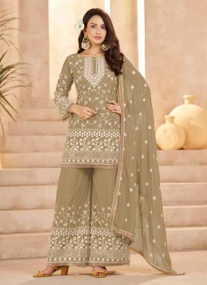 Attractive These Party Wear Plazzo Suit in Fine Colored Pair With Bottom And Dupatta.These Top Are Star Georgette And Dupatta Are Fabricated On Star Georgette Pair With Star Georgette Bottom.Its Beautified With Designer Cotton Thread,Sequance Embroidery Work.
