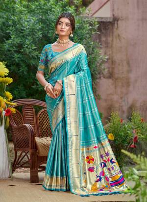 Attractie These Fastive And Party Wear Saree in Fine Colored.These Saree And Blouse is Fabricated On Silk.Its Beautified With Woven Meenakari Designer.