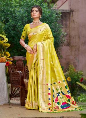 Attractie These Fastive And Party Wear Saree in Fine Colored.These Saree And Blouse is Fabricated On Silk.Its Beautified With Woven Meenakari Designer.