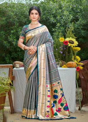 Attractie These Fastive And Party Wear Saree in Fine Colored.These Saree And Blouse is Fabricated On Silk.Its Beautified With Woven Meenakari Designer.