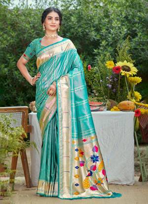 Attractie These Fastive And Party Wear Saree in Fine Colored.These Saree And Blouse is Fabricated On Silk.Its Beautified With Woven Meenakari Designer.
