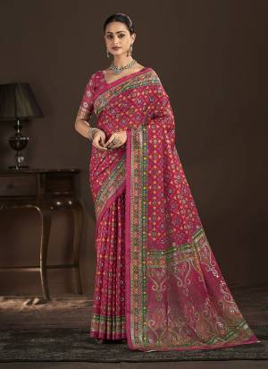 Attractive These Fastive And Party Wear Saree in Fine Colored.These Saree And Blouse is Fabricated On Crepe Silk.Its Beautified With Designer Digital Foil Printed.