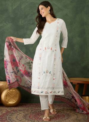 Garb These Beautiful Looking Readymade Suits.These Top Are Cotton And Bottom Are Cotton And Tabby Dupatta Fabricated.Its Beautified  With Disigner Embroidery Work.