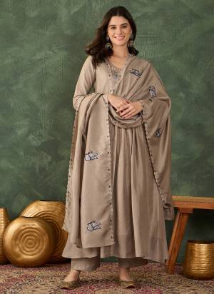 Garb These Beautiful Looking Readymade Suits.These Top Are Vichitra Silk And Bottom Are Vichitra Silk And Vichitra Silk Dupatta Fabricated.Its Beautified  With Disigner Embroidery Work.