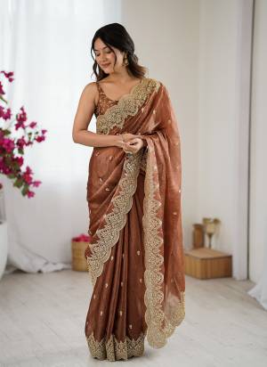 Attractive These Fancy Party Wear Saree in Fine Two Tone Colored.These Saree Are Fendy Chiffon And Blouse is Satin Silk Fabricated.Its Beautified With Two Tone Color,Designer Sequance,Jari Embroidery Work.