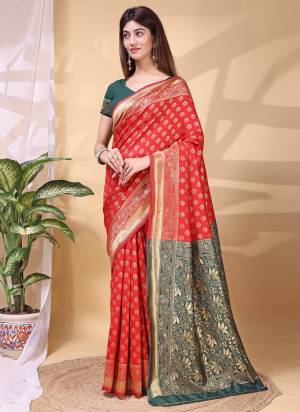 Attrective Looking These Fastival Saree in Fine Colored.These Saree And Blouse is Fabricated On Lichi Silk.Its Beautified With Weaving Designer.