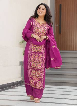 Attactive These Beautiful Looking Readymade Suit With Dupatta.These Top Bottom And Dupatta is Fabricated On Chinon.Its Beautified With Designer Multy Thread,Jari Embroidery Work.