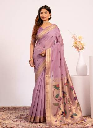 Garb These Festive Wear Saree in Fine Colored.These Saree And Blouse is Fabricated On Muga Cotton.Its Beautified With Multy Thread Weaving Paithani Designer.