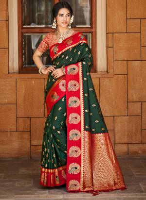 Attractie These Fastive And Party Wear Saree in Fine Colored.These Saree And Blouse is Fabricated On Silk.Its Beautified With Woven Jari Designer.