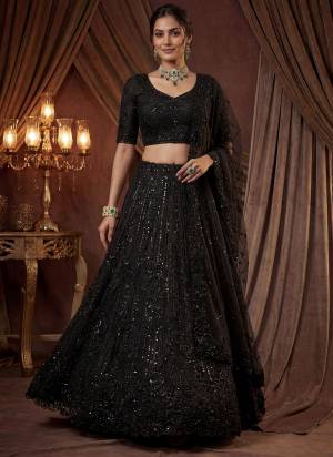 For A Fancy Designer Look,Grab These Lehenga Choli With Dupatta in Fine Colored.These Lehenga And Choli Are Satin And Dupatta Are Fabricated On Satin Pair.Its Beautified With Fancy Sequance, Dori Embroidery,Crystal Pipe Hand Work. 