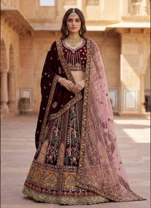 For A Fancy Designer Look,Grab These Lehenga Choli With 2 Dupatta in Fine Colored.These Lehenga And Choli Are Gadhwal Silk And Dupatta Are Fabricated On Gadhwal Silk And Soft Net Pair.Its Beautified With Fancy Patch Work, Thread,Chapat Jari Embroidery Work. 