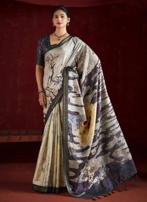 Looking These Traditinol Party Wear Saree in Fine Colored.These Saree Gathan Silk And Blouse is Fabricated On Gathan Silk Pair.Its Beautified With Woven Border Designer With Digital Printed.