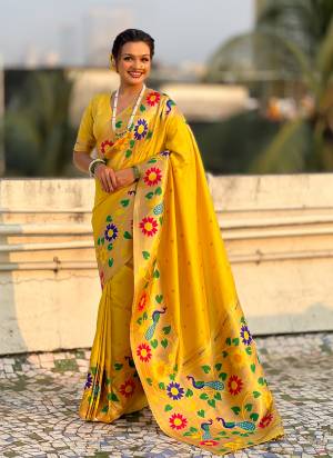 Garb These Party Wear Saree in Fine Colored.These Saree And Blouse is Fabricated On Paithani Silk.Its Beautified With Weaving Polaka Jari, Peacock Paithani Meenakari Pallu Designer.