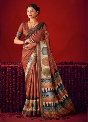 Garb These Traditinol Party Wear Saree in Fine Colored.These Saree Gathan Silk And Blouse is Fabricated On Gathan Silk Pair.Its Beautified With Woven Border Designer With Digital Printed.