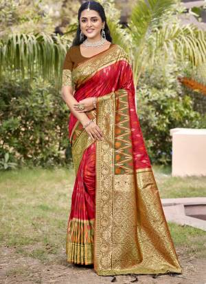 Attractive These Fastive And Party Wear Saree in Fine Colored.These Saree And Blouse is Fabricated On Pochampalli Silk.Its Beautified With Woven Designer.