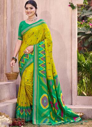 Garb These Fastive And Party Wear Saree in Fine Colored.These Saree And Blouse is Fabricated On Pochampalli Silk.Its Beautified With Woven Designer.