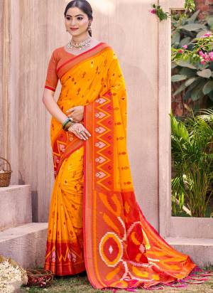 Garb These Fastive And Party Wear Saree in Fine Colored.These Saree And Blouse is Fabricated On Pochampalli Silk.Its Beautified With Woven Designer.