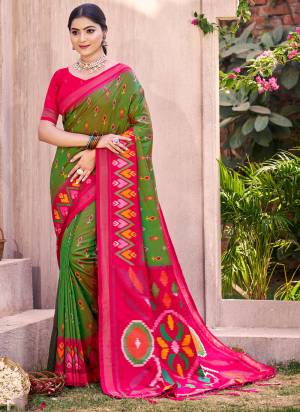 Garb These Fastive And Party Wear Saree in Fine Colored.These Saree And Blouse is Fabricated On Pochampalli Silk.Its Beautified With Woven Designer.