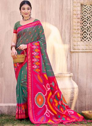 Garb These Fastive And Party Wear Saree in Fine Colored.These Saree And Blouse is Fabricated On Pochampalli Silk.Its Beautified With Woven Designer.