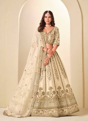 For A Designer Look,Grab These Party Wear Lehenga Choli in Fine Colored.These Lehenga And Blouse Are Fabricated On Art Silk Pair With Net Dupatta.Its Beautified With Designer Embroidery Work.