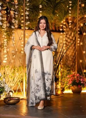 Garb These Suit in Fine Colored Pair With Bottom And Dupatta.These Top Are Viscose Chanderi And Bottom Are Fabricated On Viscose Chanderi Pair With Chanderi Dupatta.Its Beautified With Designer Embroidery Work,Printed.