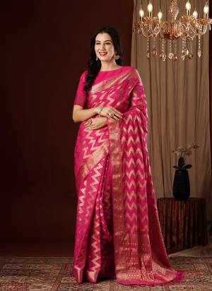 Grab These Party Wear Saree in Fine Colored Pair With Blouse.These Saree and Blouse Are Fabricated On Georgette.Its Beautified With Woven Jacquard Jari Lahariya Designer.