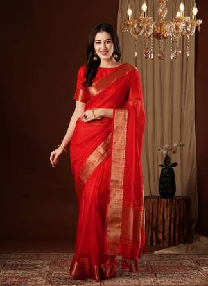 Grab These Party Wear Saree in Fine Colored Pair With Blouse.These Saree and Blouse Are Fabricated On Organza.Its Beautified With Woven Jari Designer.