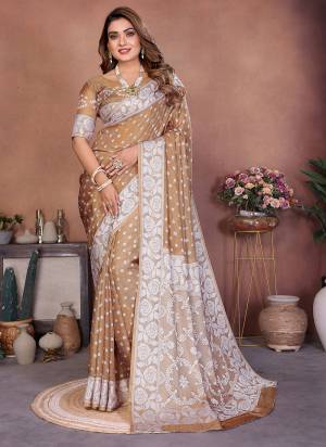 Attractive These Festive Wear Saree in Fine Colored.These Saree And Blouse is Fabricated On Viscose Silk.Its Beautified With Weaving Border Designer With Hand Made Bandhej Printed.