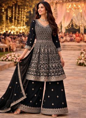 Attrective These Beautiful Looking Readymade Plazzo Suits.These Top And Bottom Are Georgette And Georgette Dupatta Fabricated.Its Beautified  With Disigner Heavy Embroidery Work.